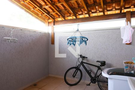 Casa à venda com 147m², 3 quartos e 2 vagas Casa à venda com 147m², 3 quartos e 2 vagasÁrea de Serviço