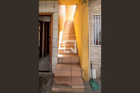 Casa à venda com 275m², 5 quartos e 5 vagasEscada