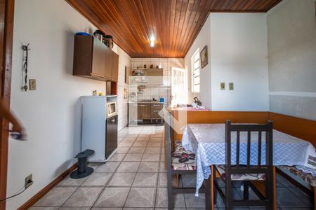 Casa à venda com 275m², 5 quartos e 5 vagasCozinha