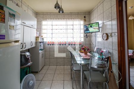 Casa à venda com 275m², 5 quartos e 5 vagasCozinha