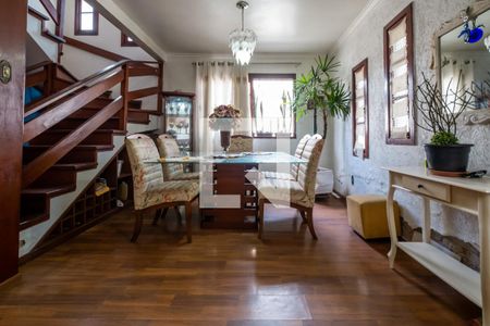 Sala de casa à venda com 5 quartos, 275m² em Coronel Aparicio Borges, Porto Alegre