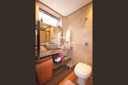 Banheiro de apartamento à venda com 3 quartos, 120m² em Santa Lúcia, Belo Horizonte