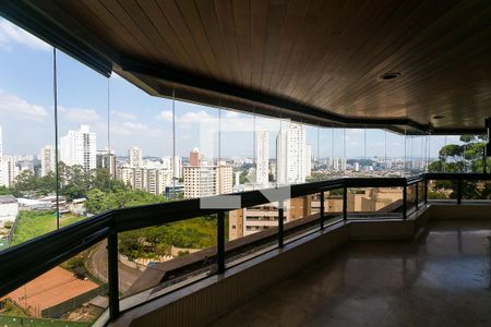 Apartamento à venda com 242m², 3 quartos e 4 vagasVaranda da Sala