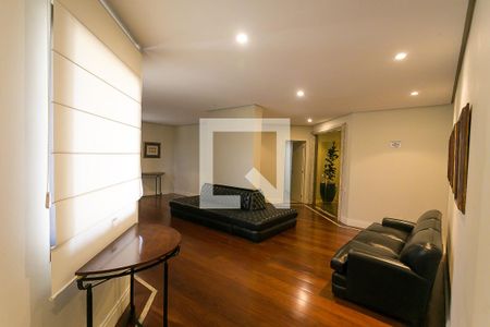 Apartamento à venda com 242m², 3 quartos e 4 vagasÁrea comum - Salão de festas