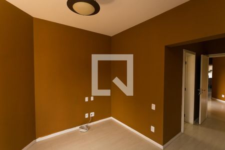 Apartamento à venda com 242m², 3 quartos e 4 vagassuíte 1