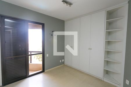 Apartamento à venda com 242m², 3 quartos e 4 vagassuíte 2