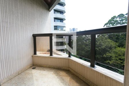 Apartamento à venda com 242m², 3 quartos e 4 vagassuíte 1 sacada