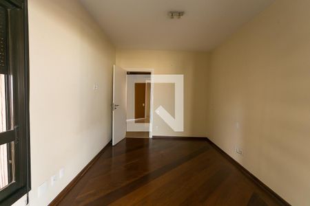 Sala 2 de apartamento à venda com 3 quartos, 242m² em Vila Suzana, São Paulo