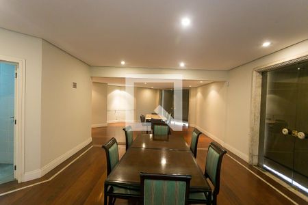 Apartamento à venda com 242m², 3 quartos e 4 vagasÁrea comum - Salão de festas