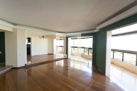 Sala 1 de apartamento à venda com 3 quartos, 242m² em Vila Suzana, São Paulo