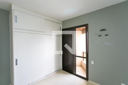 Apartamento à venda com 242m², 3 quartos e 4 vagassuíte 2