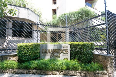 Apartamento à venda com 242m², 3 quartos e 4 vagasFachada