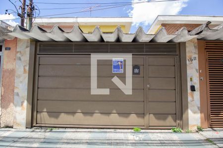 Casa à venda com 130m², 3 quartos e 2 vagasFachada