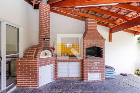 Casa de condomínio à venda com 170m², 3 quartos e 2 vagas Casa de condomínio à venda com 170m², 3 quartos e 2 vagasÁrea comum - Churrasqueira