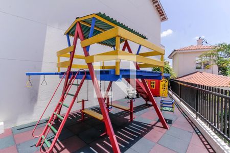 Casa de condomínio à venda com 170m², 3 quartos e 2 vagas Casa de condomínio à venda com 170m², 3 quartos e 2 vagasÁrea comum - Playground