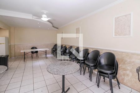 Casa de condomínio à venda com 170m², 3 quartos e 2 vagas Casa de condomínio à venda com 170m², 3 quartos e 2 vagasÁrea comum - Salão de festas