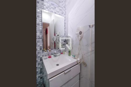 Casa de condomínio à venda com 170m², 3 quartos e 2 vagas Casa de condomínio à venda com 170m², 3 quartos e 2 vagasBanheiro da Suíte 2