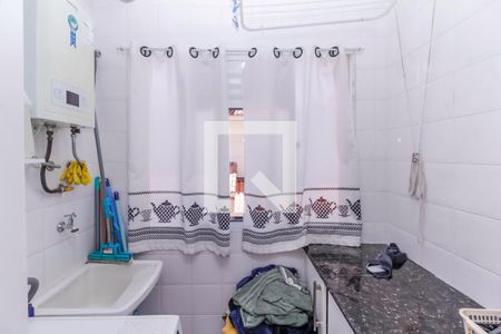 Casa de condomínio à venda com 170m², 3 quartos e 2 vagas Casa de condomínio à venda com 170m², 3 quartos e 2 vagasLavanderia