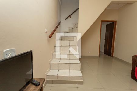 Escada  de casa à venda com 3 quartos, 217m² em Casa Grande, Diadema