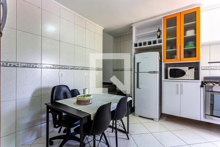 Apartamento à venda com 144m², 2 quartos e 2 vagasCozinha