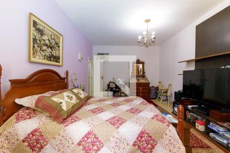 Casa de condomínio à venda com 490m², 6 quartos e 5 vagas Casa de condomínio à venda com 490m², 6 quartos e 5 vagasSuíte Master