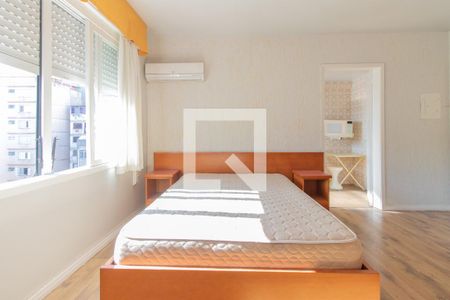 Sala/Quarto de kitnet/studio para alugar com 1 quarto, 24m² em Centro Histórico, Porto Alegre