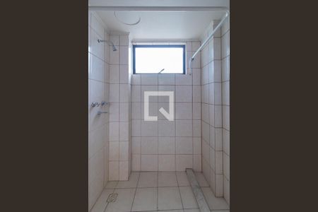 Banheiro de kitnet/studio para alugar com 1 quarto, 24m² em Centro Histórico, Porto Alegre