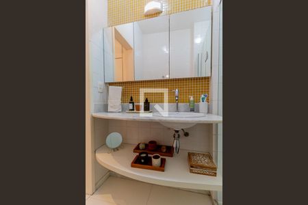 Apartamento à venda com 54m², 1 quarto e sem vagaBanheiro da Suíte