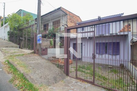Casa à venda com 96m², 3 quartos e 1 vaga Casa à venda com 96m², 3 quartos e 1 vagaFachada
