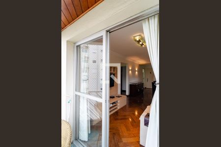 Apartamento para alugar com 67m², 2 quartos e 1 vagaVaranda