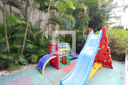 Apartamento para alugar com 160m², 3 quartos e 3 vagasÁrea comum - Playground