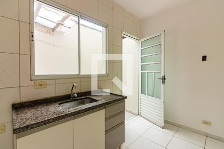 Cozinha  de casa de condomínio para alugar com 2 quartos, 50m² em Metalúrgicos, Osasco