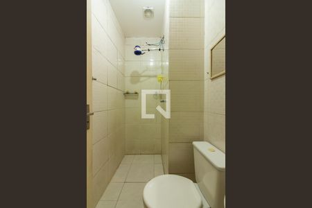 Banheiro de casa de condomínio para alugar com 2 quartos, 50m² em Metalúrgicos, Osasco