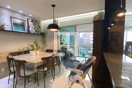 Sala de apartamento para alugar com 2 quartos, 76m² em Empresarial 18 do Forte, Barueri