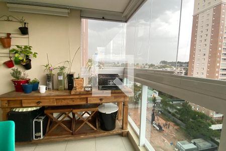 Varanda de apartamento para alugar com 2 quartos, 76m² em Empresarial 18 do Forte, Barueri