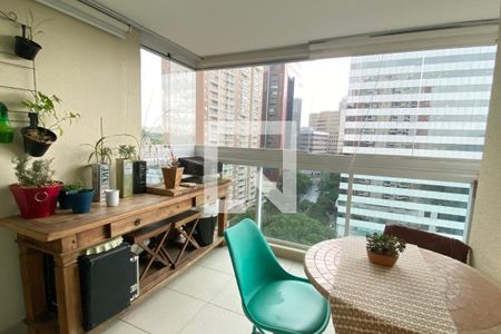 Varanda de apartamento para alugar com 2 quartos, 76m² em Empresarial 18 do Forte, Barueri