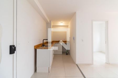 Sala/Cozinha de apartamento para alugar com 2 quartos, 36m² em Jardim Ester Yolanda, São Paulo