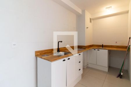 Sala - Cozinha de apartamento para alugar com 2 quartos, 36m² em Jardim Ester Yolanda, São Paulo