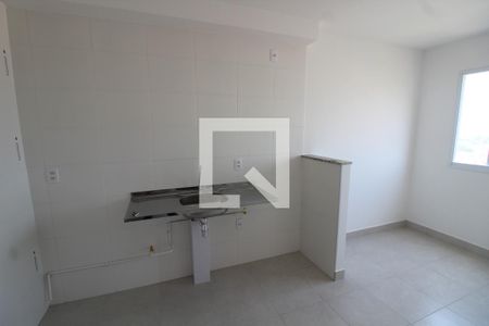 Sala/Cozinha de apartamento para alugar com 2 quartos, 36m² em Jardim Planalto, São Paulo