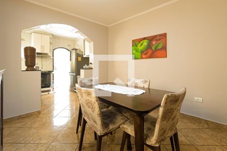 Casa à venda com 172m², 3 quartos e 2 vagas Casa à venda com 172m², 3 quartos e 2 vagasCozinha