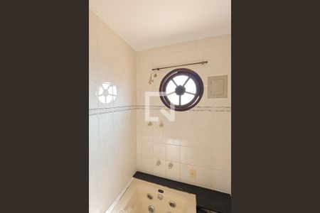 Casa à venda com 172m², 3 quartos e 2 vagas Casa à venda com 172m², 3 quartos e 2 vagasBanheiro da Suíte