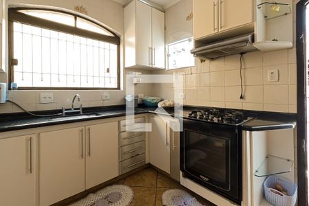 Casa à venda com 172m², 3 quartos e 2 vagas Casa à venda com 172m², 3 quartos e 2 vagasCozinha