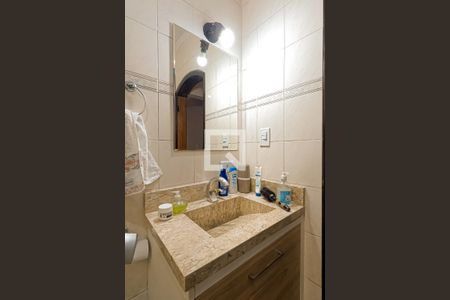 Casa à venda com 172m², 3 quartos e 2 vagas Casa à venda com 172m², 3 quartos e 2 vagasBanheiro 1