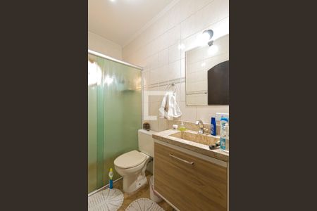 Casa à venda com 172m², 3 quartos e 2 vagas Casa à venda com 172m², 3 quartos e 2 vagasBanheiro 1