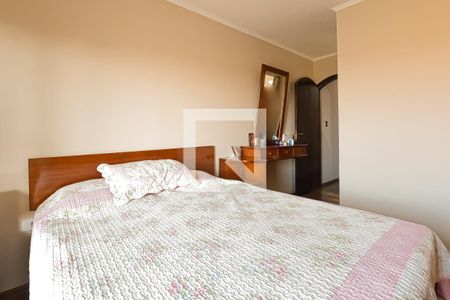 Casa à venda com 172m², 3 quartos e 2 vagas Casa à venda com 172m², 3 quartos e 2 vagasSuíte