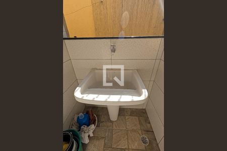 Casa à venda com 172m², 3 quartos e 2 vagas Casa à venda com 172m², 3 quartos e 2 vagasÁrea de Serviço