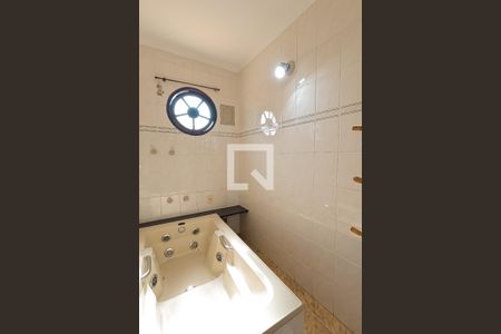 Casa à venda com 172m², 3 quartos e 2 vagas Casa à venda com 172m², 3 quartos e 2 vagasBanheiro da Suíte