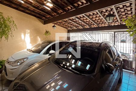 Casa à venda com 172m², 3 quartos e 2 vagas Casa à venda com 172m², 3 quartos e 2 vagasGaragem