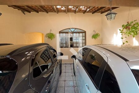 Casa à venda com 172m², 3 quartos e 2 vagas Casa à venda com 172m², 3 quartos e 2 vagasGaragem