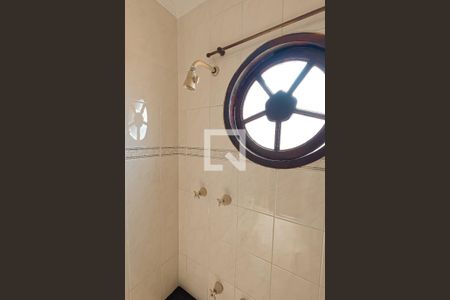 Casa à venda com 172m², 3 quartos e 2 vagas Casa à venda com 172m², 3 quartos e 2 vagasBanheiro da Suíte